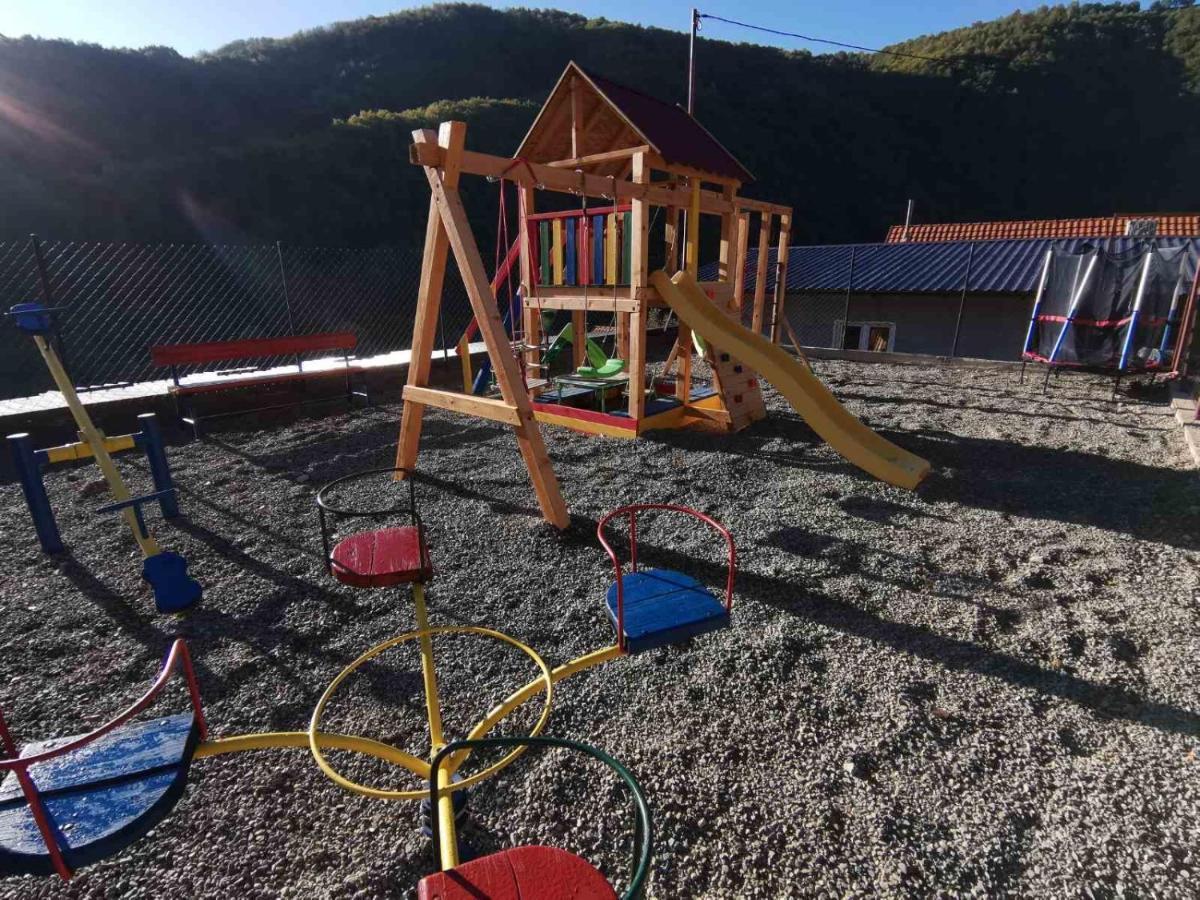 Aphrodite Hills Apartments-Stara Planina Crni Vrh エクステリア 写真